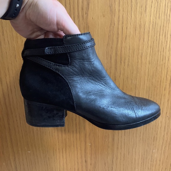 Ralph Lauren booties - Picture 1 of 4